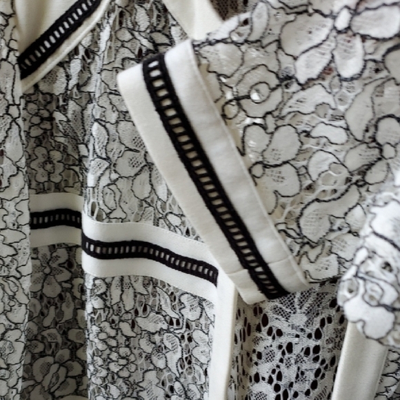 Chico's Black and White Floral Lace Blazer Size 2 CHICOS - Picture 7 of 11